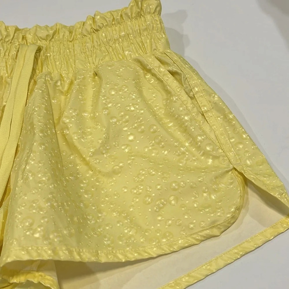 Ziya - small, bubble print yellow shorts - Picture 3 of 7